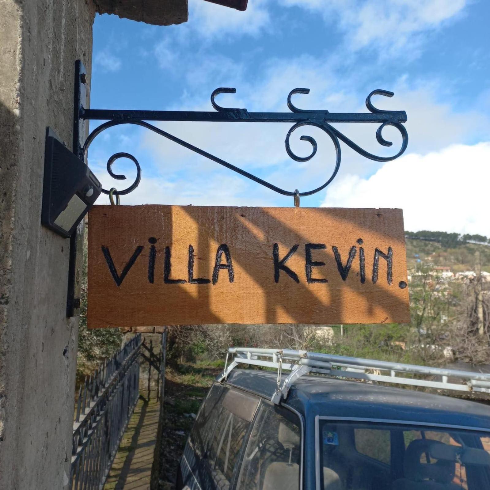 Villa Kevin Berat Exterior photo