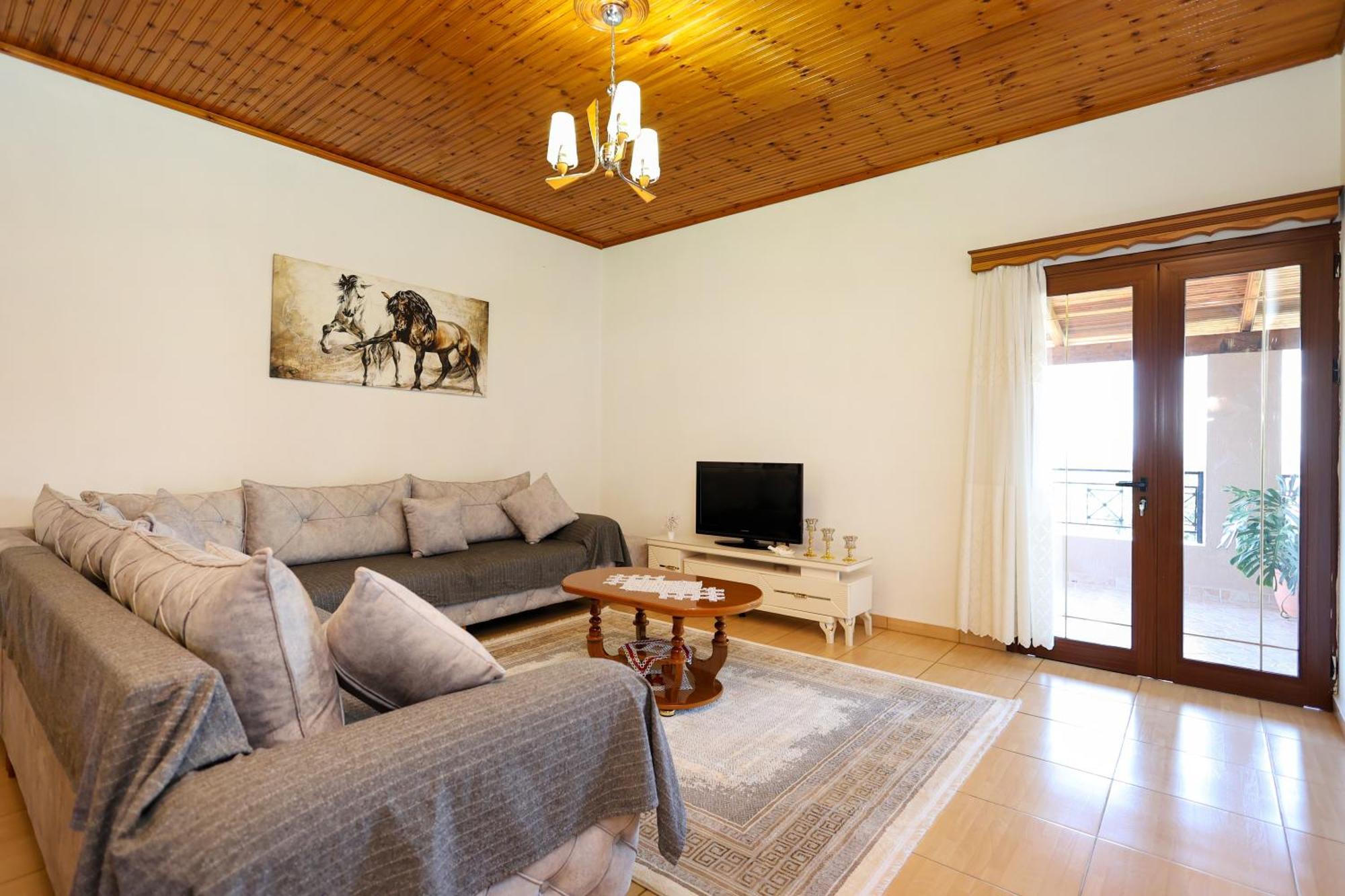Villa Kevin Berat Exterior photo